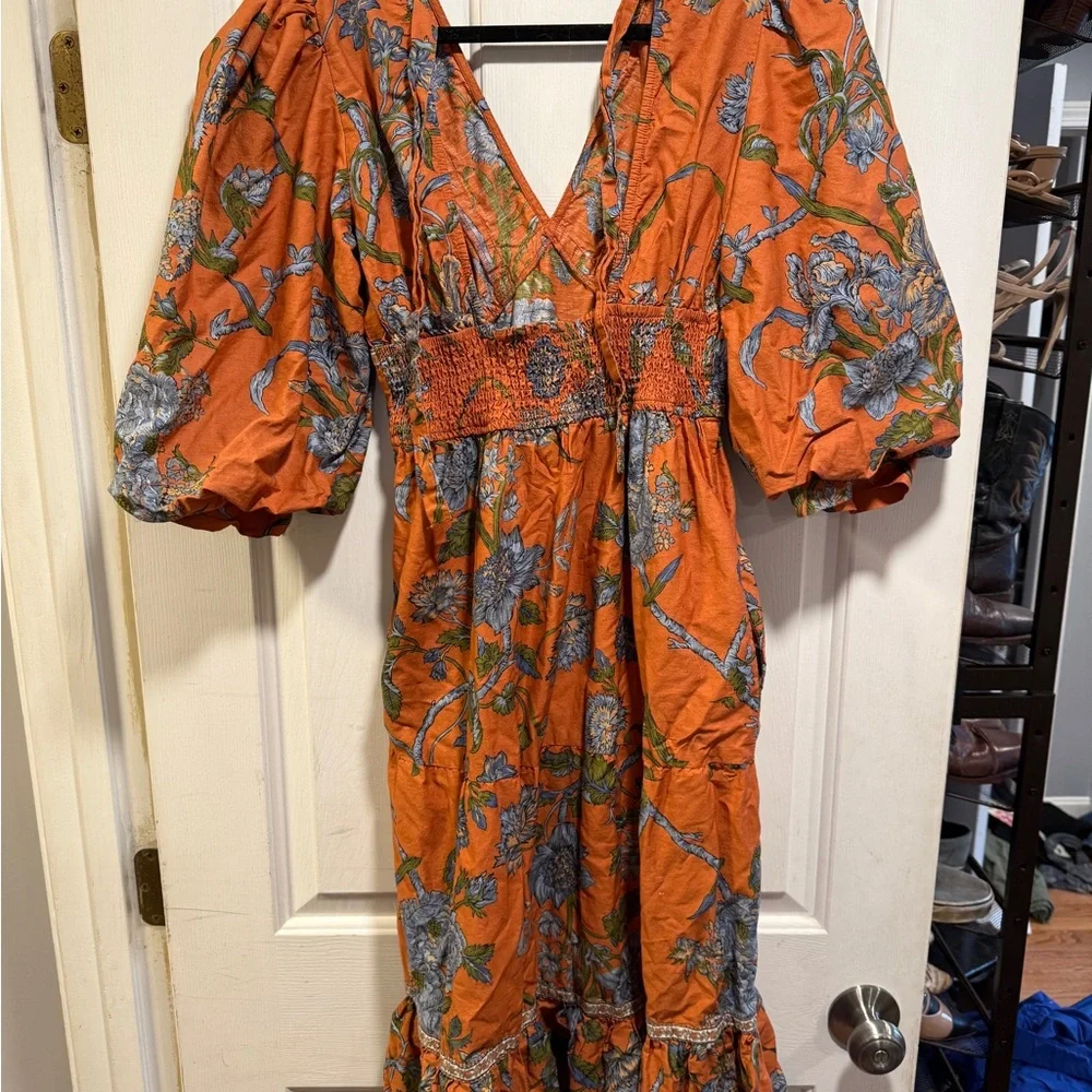 Elegant Long Sleeve Floral Dress - Picture 6 of 9